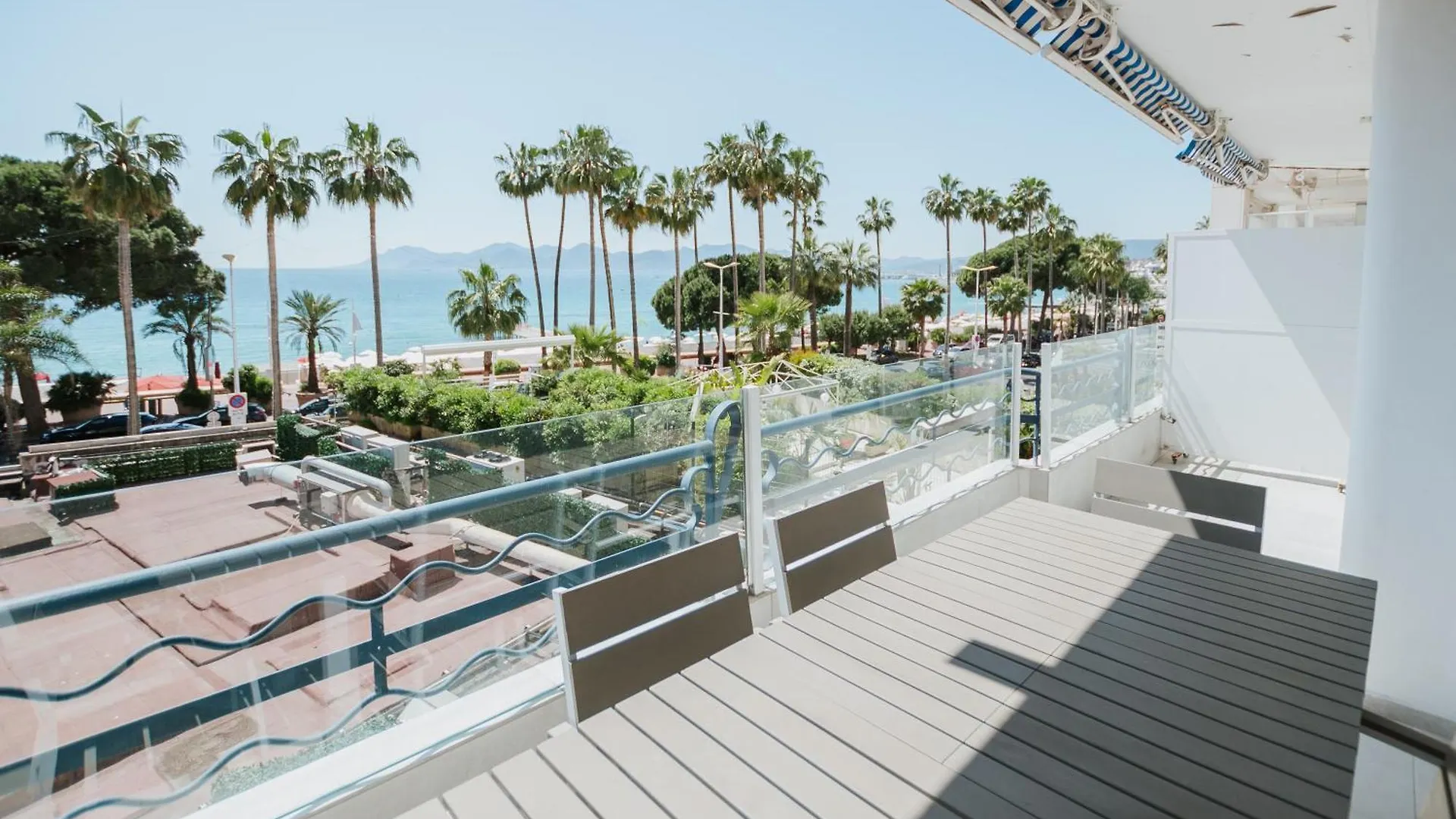 Sublime T3 De Standing - Croisette Cannes - Vue Mer contacts