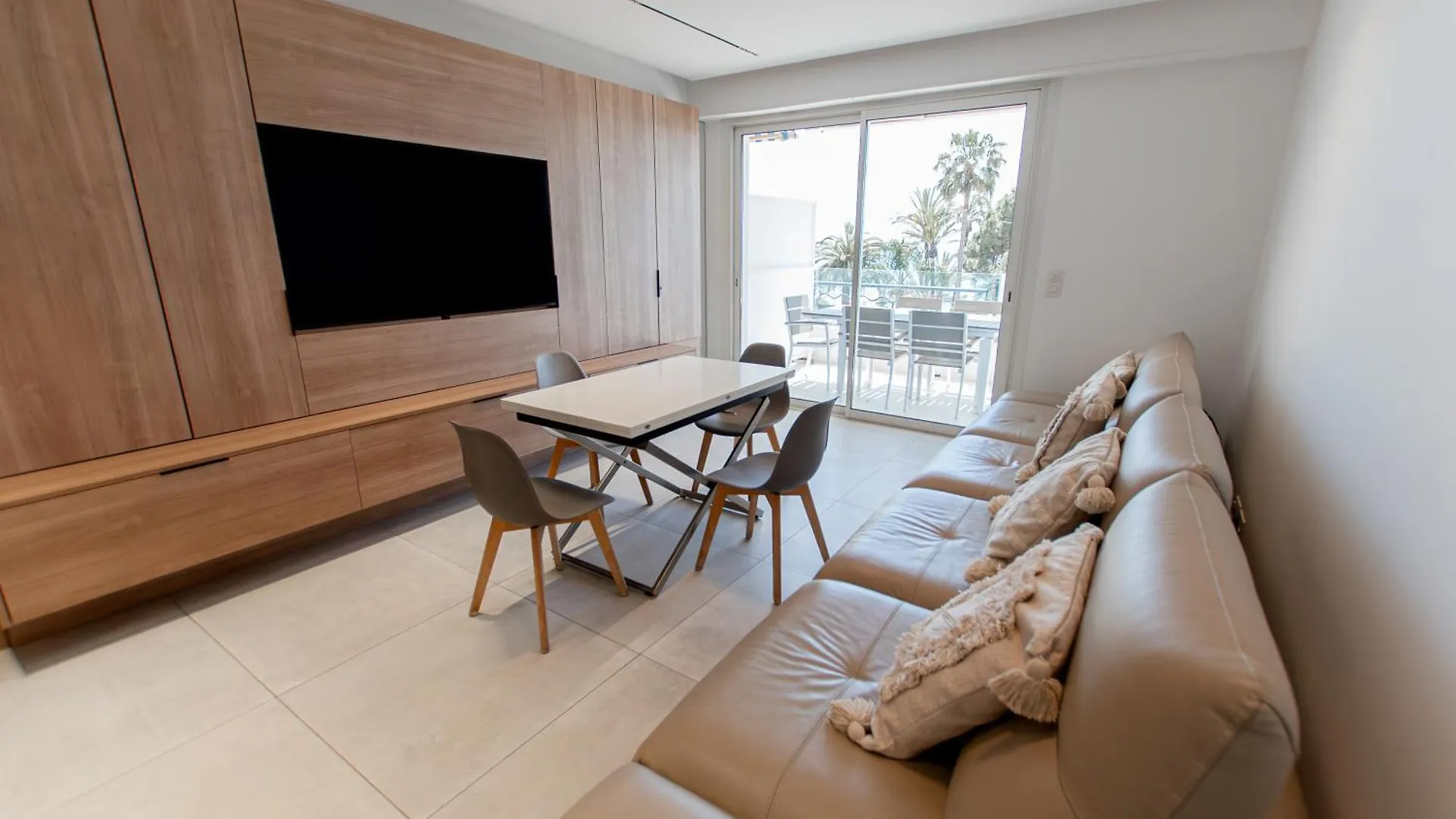Sublime T3 De Standing - Croisette Cannes - Vue Mer 0*,